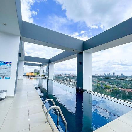 Escada Next Level Luxurious Home Найробі Екстер'єр фото